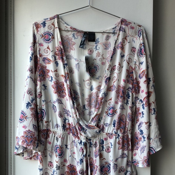 NWT Luna Chix Floral Bell Sleeve Rayon Romper! - Picture 2 of 12